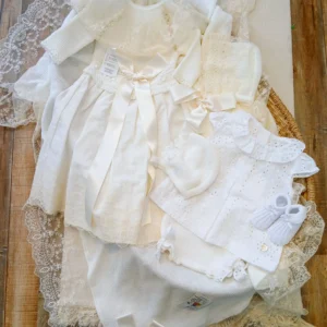 Vestido faldón de encaje de tull bordado