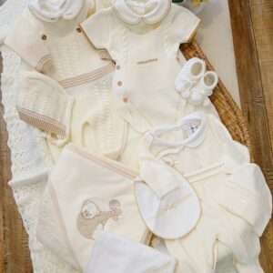 Ajuar de Nacimiento. Damian Perla Camel