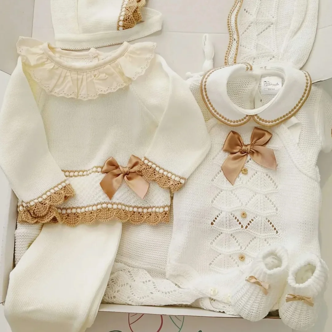 Conjunto Largo para Bebés con Bordado