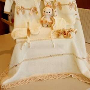 Set de Recién Nacido Niña Paula Perla camel Deluxe